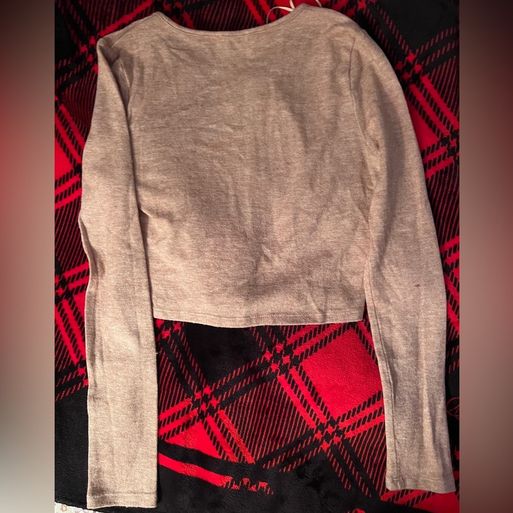 Cropped Button-Up Cardigan - Picture 4 of 5
